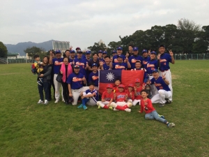 戴于程理事帶領HK1 Baseball 12:1大勝西九棒球隊 王黎麗理事代表同鄉會感謝HK1 Baseball愛心捐款0206台南地震